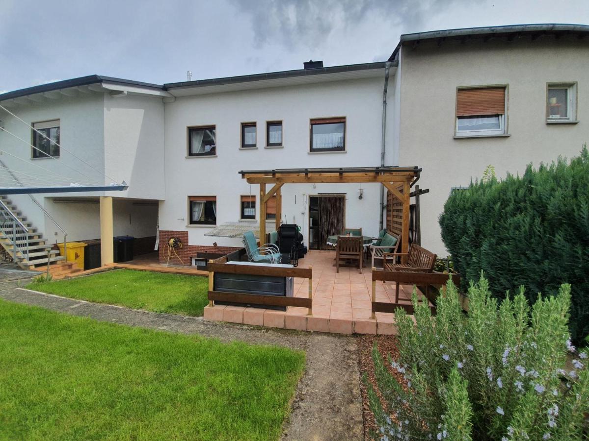 Ferienwohnung Woelbert Altendiez Exterior photo